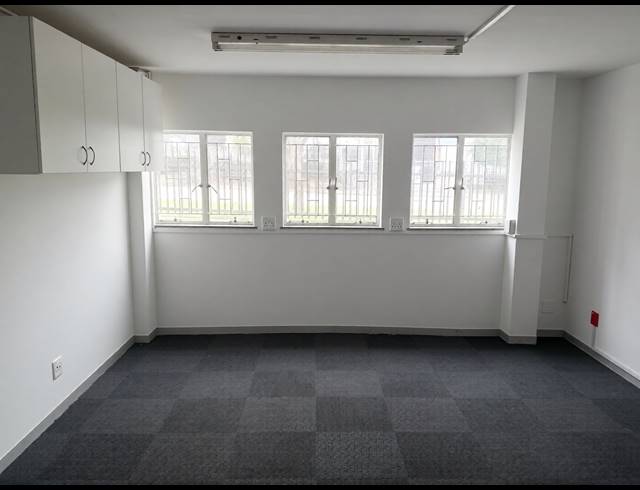 420M² WAREHOUSE TO LET IN MEADOWDALE